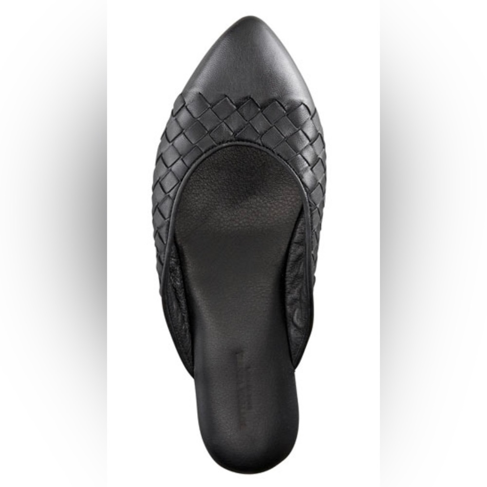 Bottega Veneta
Woven Half-Ballerina Mule size 39 /US 9